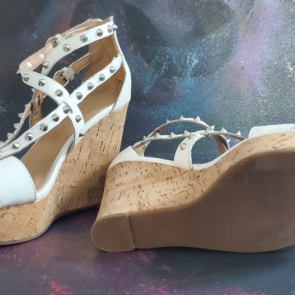 White Like New Spike Wedges - Picture 3 of 3